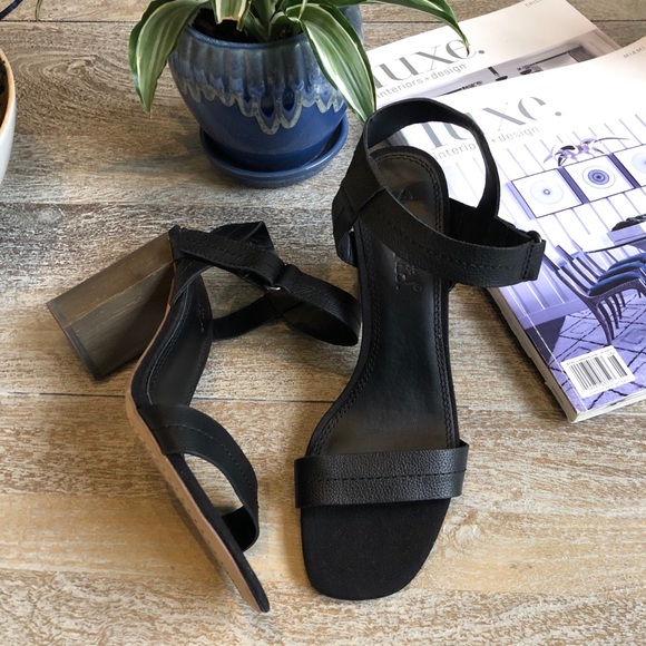 Splendid Miller Block Heel Sandal - Picture 2 of 10